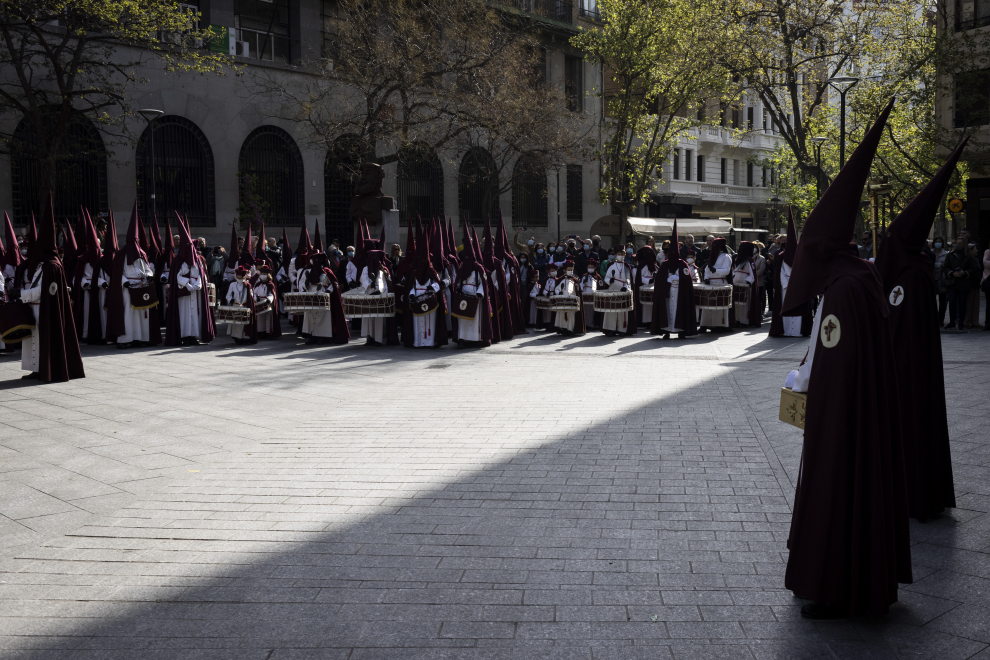 Traslado de Jesús Camino del Calvario este Jueves Santo, tras la suspensión de la procesión del Encuentro por la lluvia.
