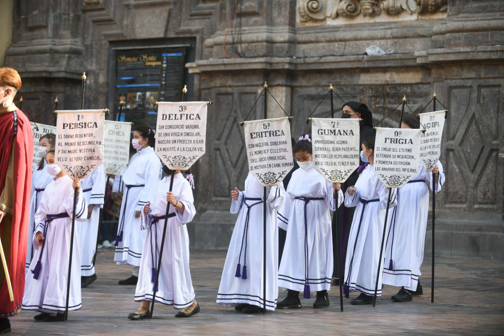Es la más multitudinaria de la ciudad; participan en ella todas las cofradías, congregaciones y hermandades,