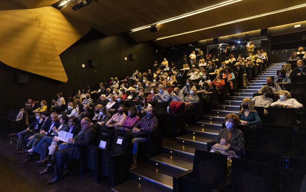 Fotos de la charla en Caixaforum de Almudena Cid y Javier Fernández