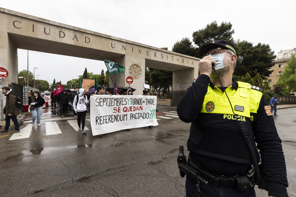 Fotos de la protesta de estudiantes en Zaragoza