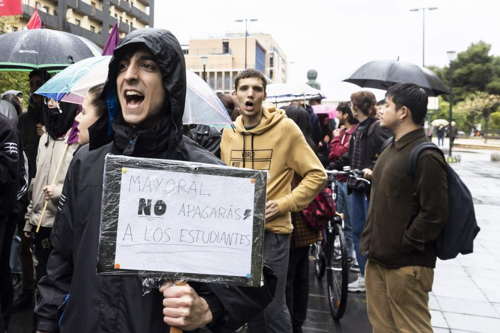 Fotos de la protesta de estudiantes en Zaragoza