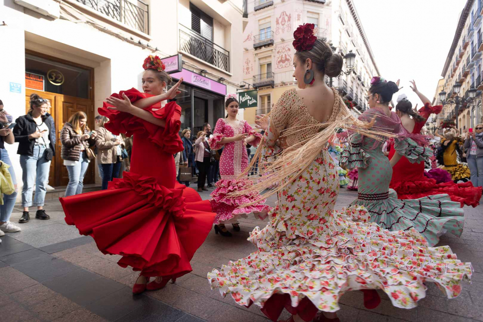 La ofrenda de la Feria de Andalucía a la Virgen del Pilar
