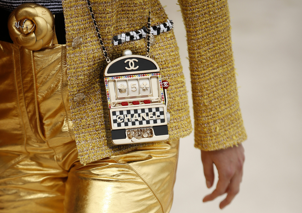 Monaco (Monaco), 05/05/2022.- Models present a variety of creations from the Chanel Cruise 2022-23 Collection during a fashion show in Monaco, 05 May 2022. (Moda) EFE/EPA/SEBASTIEN NOGIER
 MONACO FASHION CHANEL