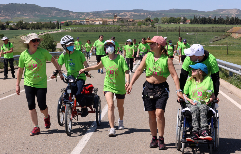 Los "marchosos" recorren los 18 kilómetros de la ruta