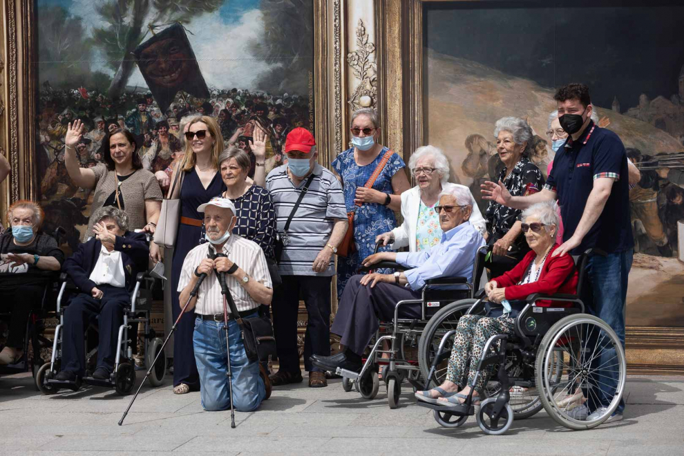 Arrancan las fiestas goyescas en Zaragoza, con photocall en la plaza del Pilar
