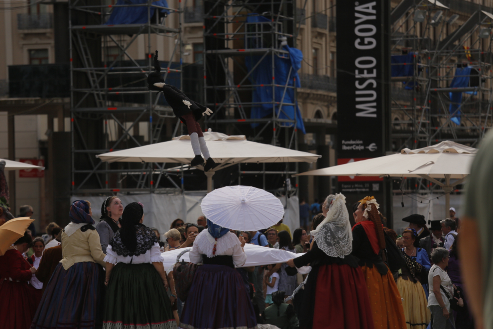 Fiestas Goyescas: los cuadros de Goya cobran vida en la plaza del Pilar