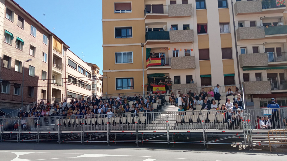 Ambiente en Huesca para la celebración del Día de las Fuerzas Armadas