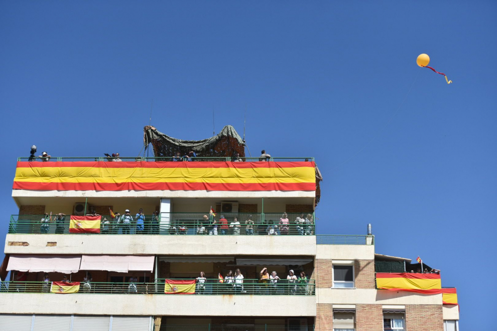 Desfile del día de las Fuerzas Armadas en Huesca