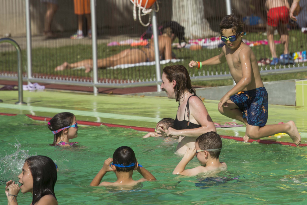 Ola de calor en Zaragoza: foto de las piscinas del CDM La Hípica