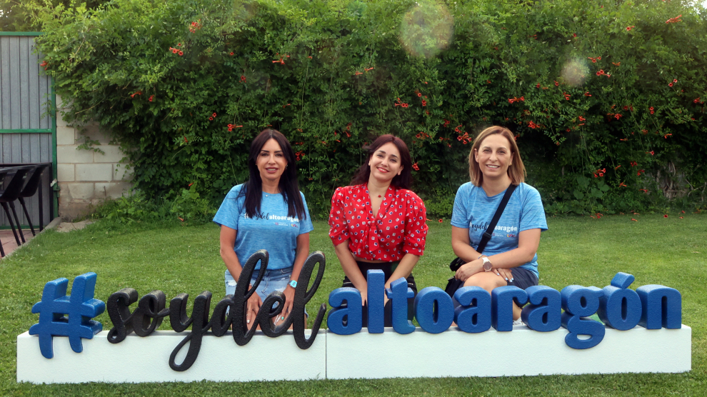 Los vecinos de esta localidad de La Hoya de Huesca disfrutaron de la jornada en las piscinas.