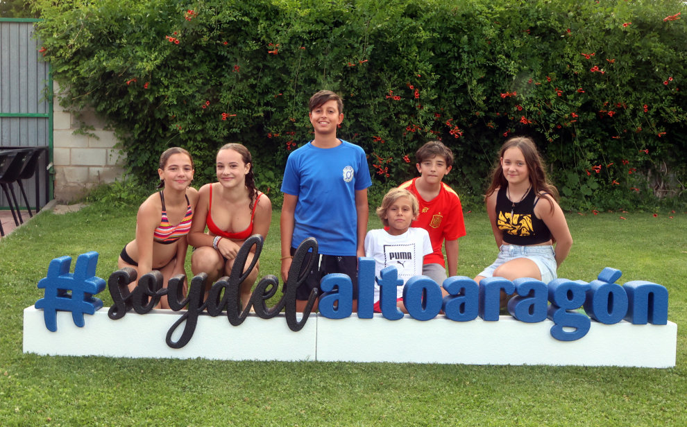 Los vecinos de esta localidad de La Hoya de Huesca disfrutaron de la jornada en las piscinas.
