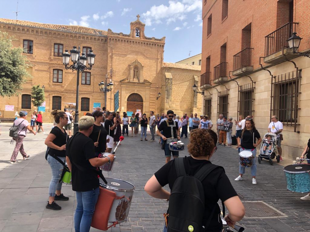 Multitudinario abrazo al Seminario de Huesca.