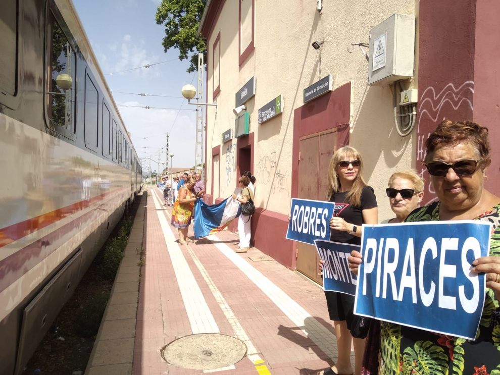 Nueva jornada de protesta en las estaciones y apeaderos de Aragón