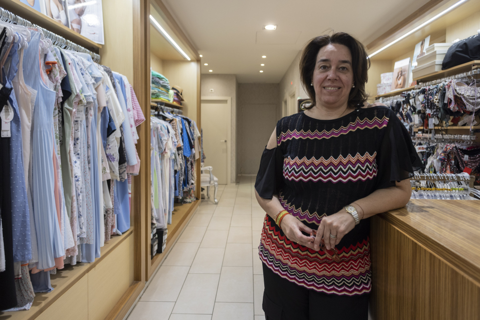 Lencería La Peña está especializado en corsetería, lencería y ropa de baño femenina.