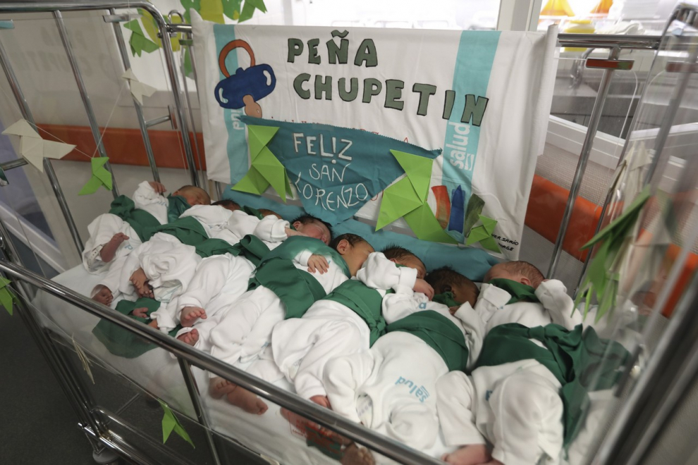 Comienzan las fiestas. Peña del Chupetín en Huesca. 2019.