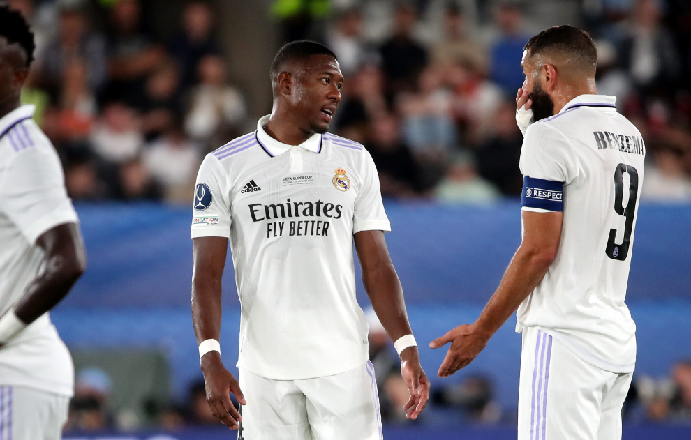El blanco David Alaba da ventaja a los de Ancelotti tras un gol a la salida de un córner.