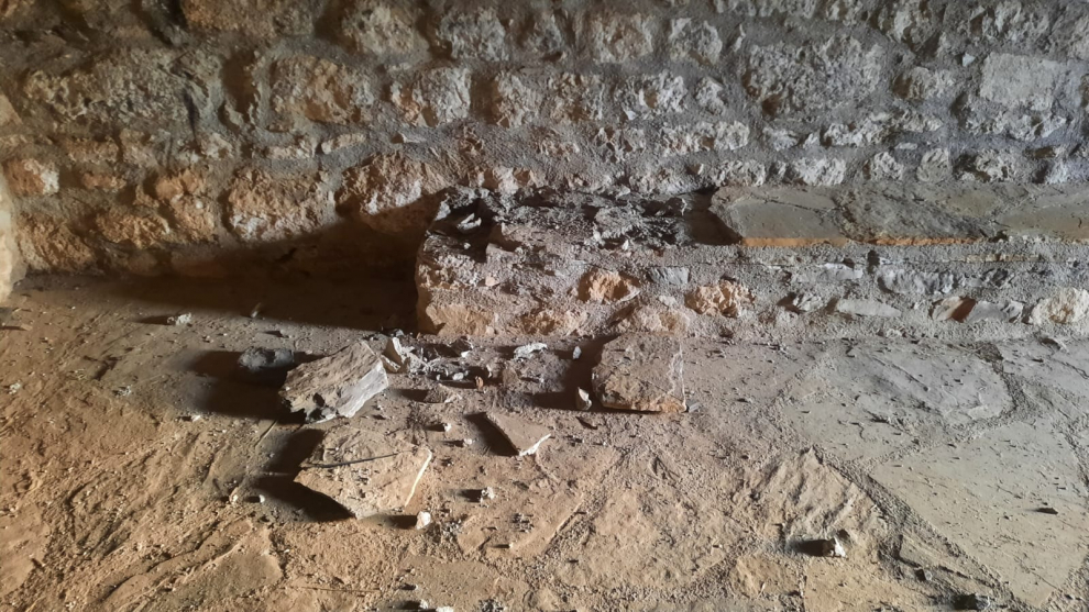 Un rayo causa destrozos en una de las ermitas de Tella-Sin.