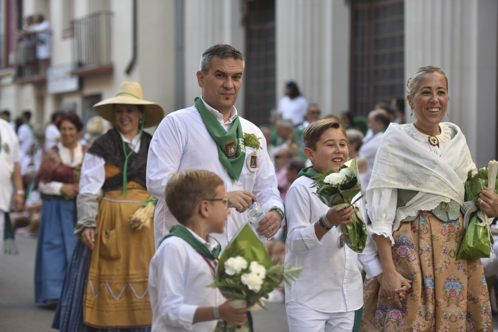 Fotos de la ofrenda de flores y frutos de Huesca.