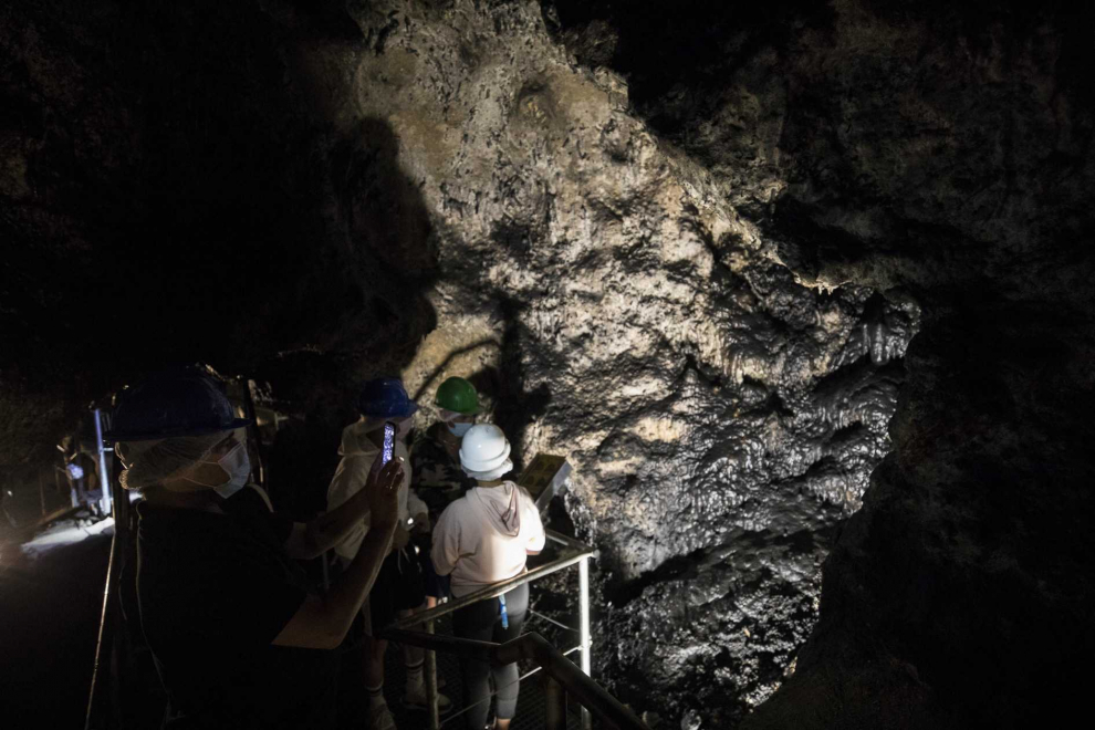Interior de la Cueva del Agua