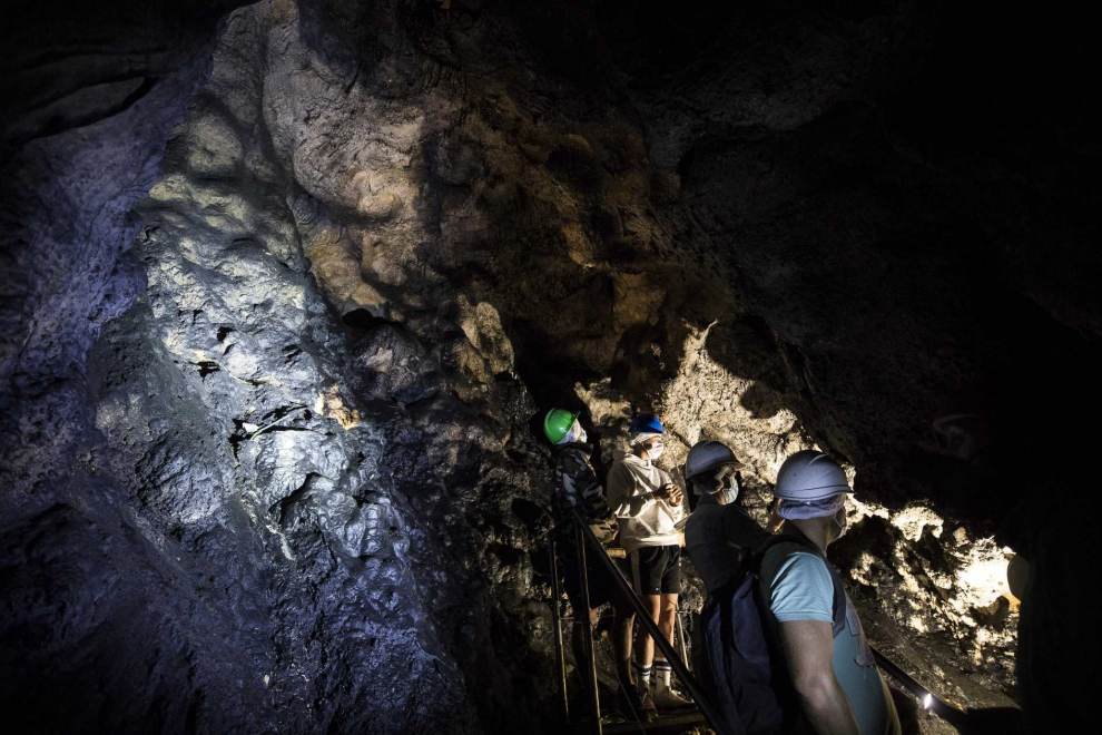 Interior de la Cueva del Agua