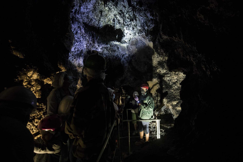 Interior de la Cueva del Agua