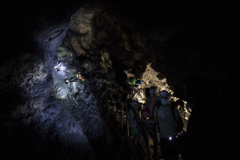 Interior de la Cueva del Agua