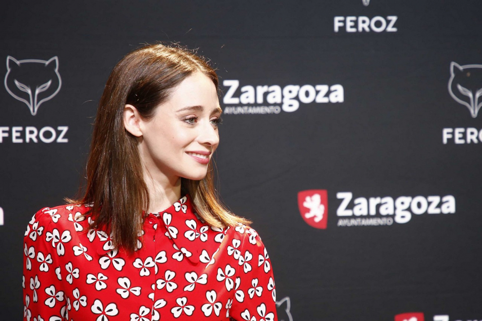 2021. Elena Rivera junto a Brays Efe en la lectura de la lista de nominaciones a los Premios Feroz, en sala multiusos del Auditorio de Zaragoza.