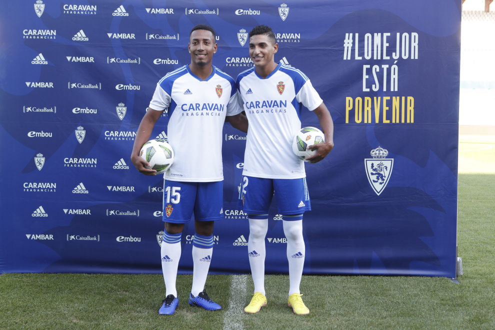 La presentación de ambos jugadores ha tenido lugar la tarde del 1 de septiembre a las 18.00 horas en La Romareda.