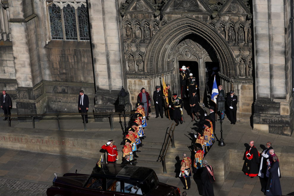 Britain's King Charles, Princess Anne, Princess Royal, Prince Andrew, Duke of York and Prince Edward, Earl of Wessex walk behind the procession of Queen Elizabeth's coffin, from the Palace of Holyroodhouse to St Giles Cathedral, Edinburgh, Scotland, Britain, September 12, 2022. Jeff J Mitchell/Pool via REUTERS BRITAIN-ROYALS/QUEEN