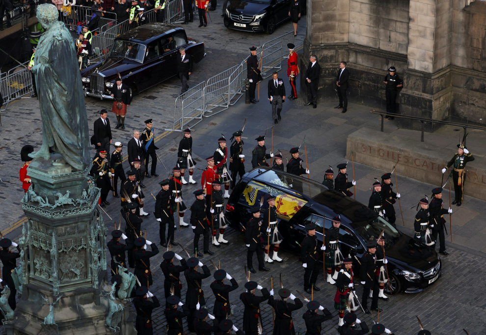 Britain's King Charles, Queen Camilla, Anne, Princess Royal, Prince Andrew, Duke of York, Prince Edward, Earl of Wessex, and Vice Admiral Sir Tim Laurence attend a Service of Prayer and Reflection for the Life of Queen Elizabeth II at St Giles' Cathedral, Edinburgh, Scotland, Britain September 12, 2022. Jane Barlow/Pool via REUTERS BRITAIN-ROYALS/QUEEN