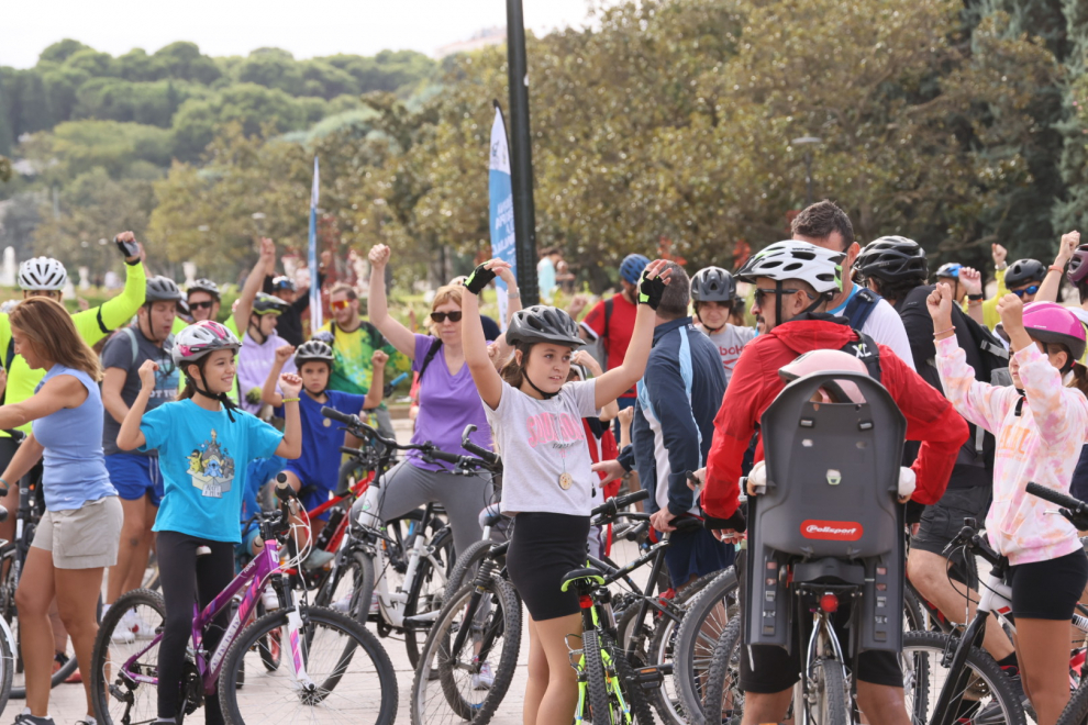 Fotos de la marcha ciclista familiar por Zaragoza
