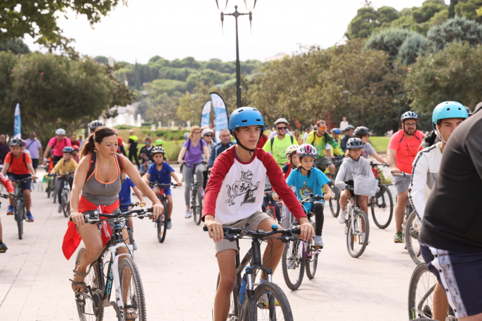 Fotos de la marcha ciclista familiar por Zaragoza