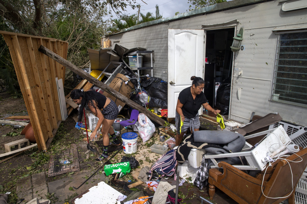 An aerial view of damaged buildings after Hurricane Ian caused widespread destruction in Fort Myers, Florida, U.S., September 29, 2022. REUTERS/Shannon Stapleton STORM-IAN/FLORIDA