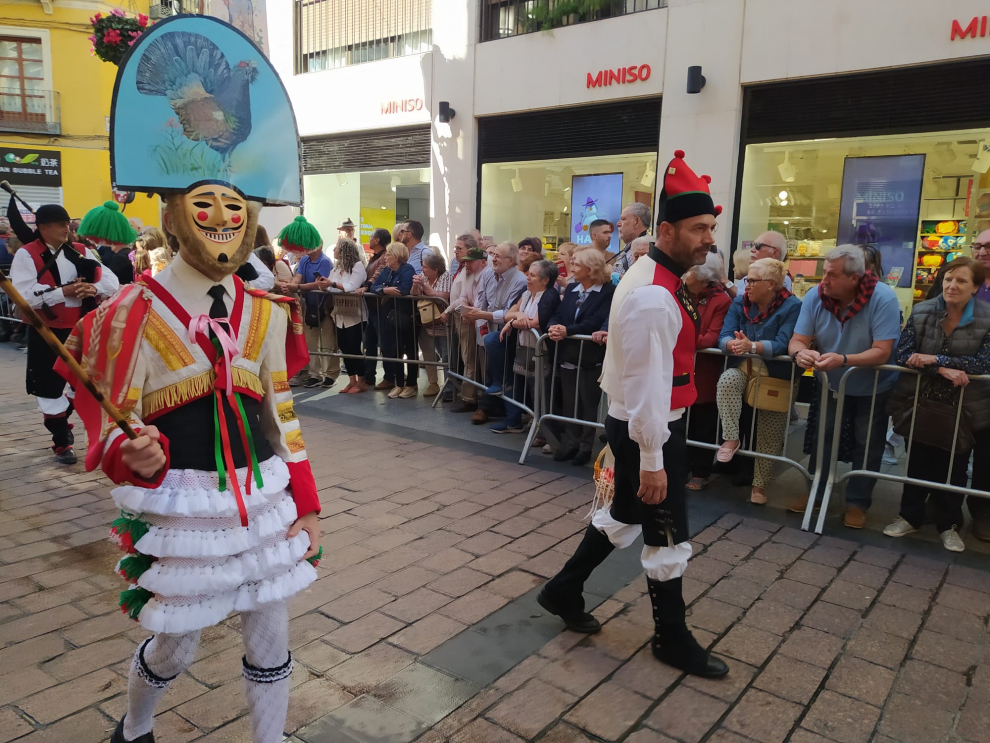 La fiesta dentro de la fiesta: el entroido (el carnaval gallego) se cuela en la Ofrenda de Frutos