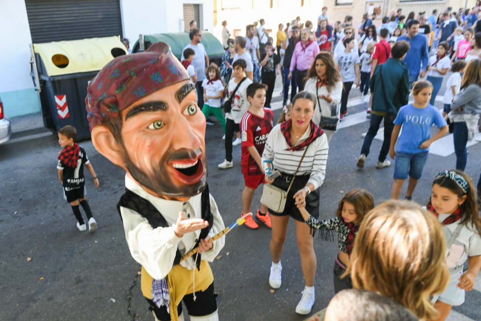 Fotos de los gigantes y cabezudos en el penúltimo día de las fiestas del Pilar 2022
