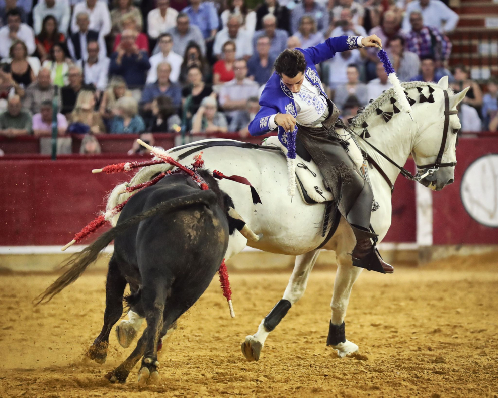 Corrida de rejones con Fernandes, Ventura y el aragonés Pérez Langa