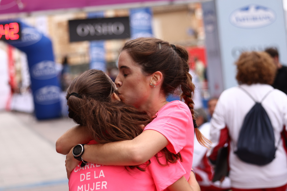 Línea de meta de la Carrera de la Mujer de Zaragoza 2022.