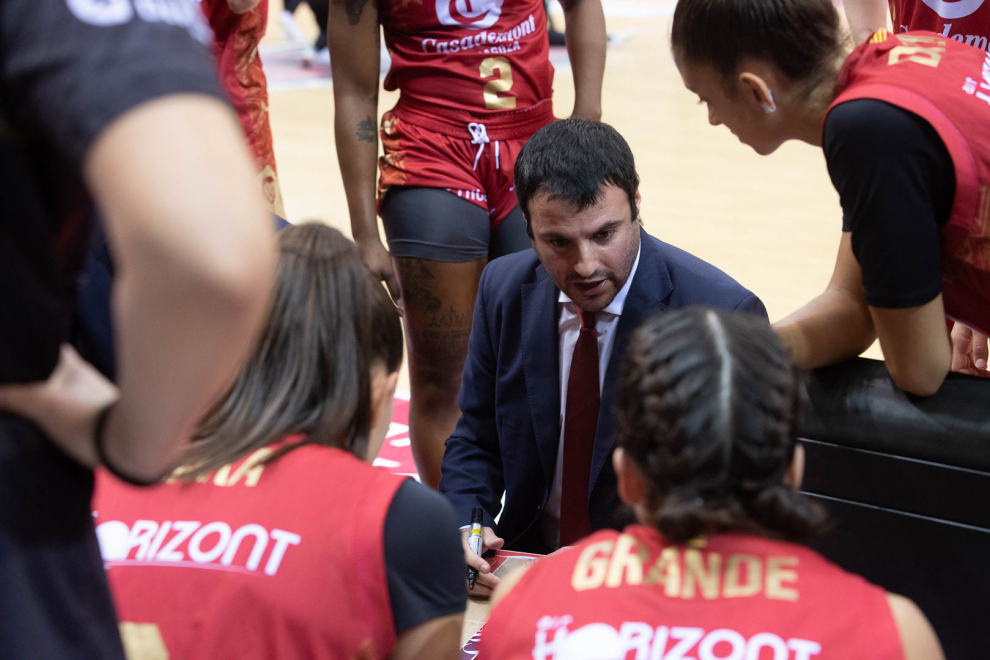 Partido Casademont Femenino-Girona en el pabellón Príncipe Felipe.