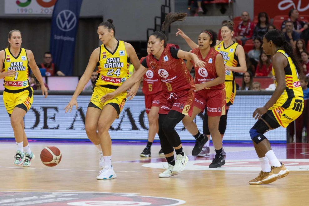 Partido Casademont Femenino-Girona en el pabellón Príncipe Felipe.