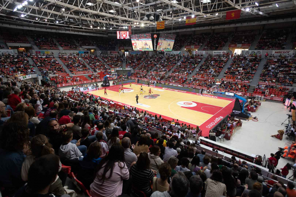 Partido Casademont Femenino-Girona en el pabellón Príncipe Felipe.
