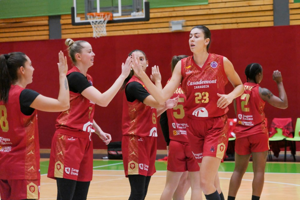 Fotos del partido del Casademont Zaragoza femenino contra el BBC Grengewald durante la Eurocup en Luxemburgo.