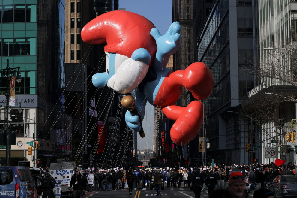 Astronaut Snoopy balloon flies during the 96th Macy's Thanksgiving Day Parade in Manhattan, New York City, U.S., November 24, 2022. REUTERS/Brendan McDermid USA-THANKSGIVING/PARADE