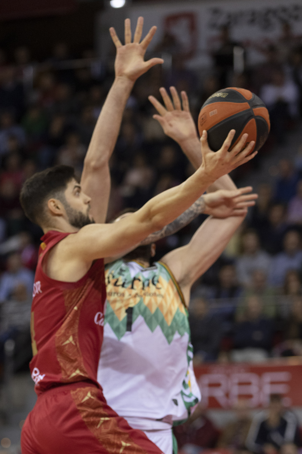 Partido del Casademont Zaragoza contra el Bilbao Basket