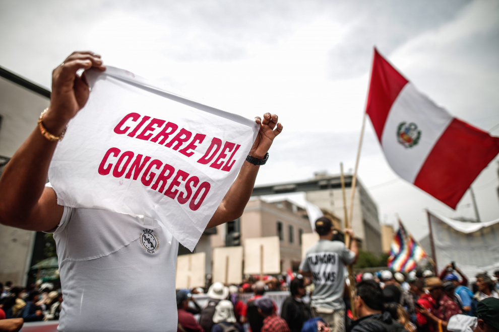 Grave crisis de Estado en Perú