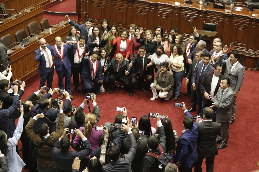 Grave crisis de Estado en Perú