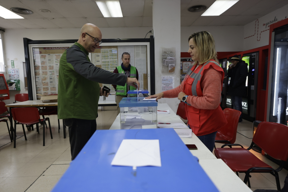 Fotos Del Referéndum De Avanza Para Frenar La Huelga Del Autobús Urbano