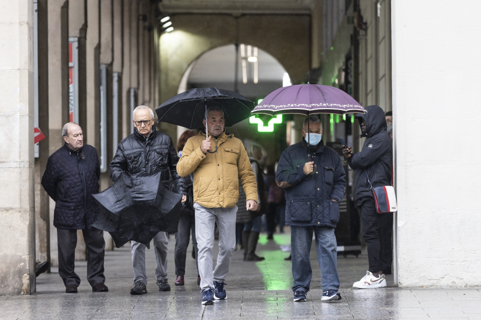 Fin de las mascarillas. En el mes de abril, se anunció el final de la obligatoriedad del tapabocas. Aún así, algunos prefirieron no desprenderse hasta pasados unos meses.