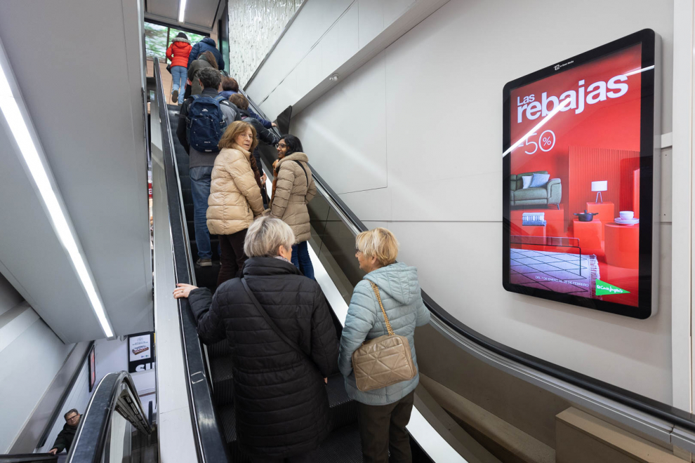 A pesar de que algunos establecimientos ya ofrecían algunos descuentos desde que comenzó el año, este sábado han arrancado de manera oficial las primeras rebajas de 2023.