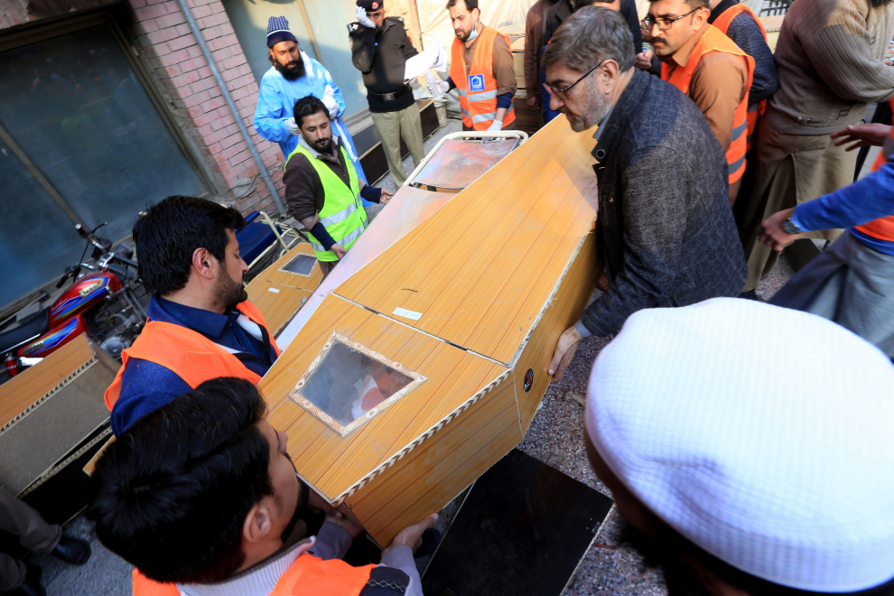 Atentado suicida en el interior de una mezquita en la ciudad de Peshawar (Pakistán) PAKISTAN BLAST