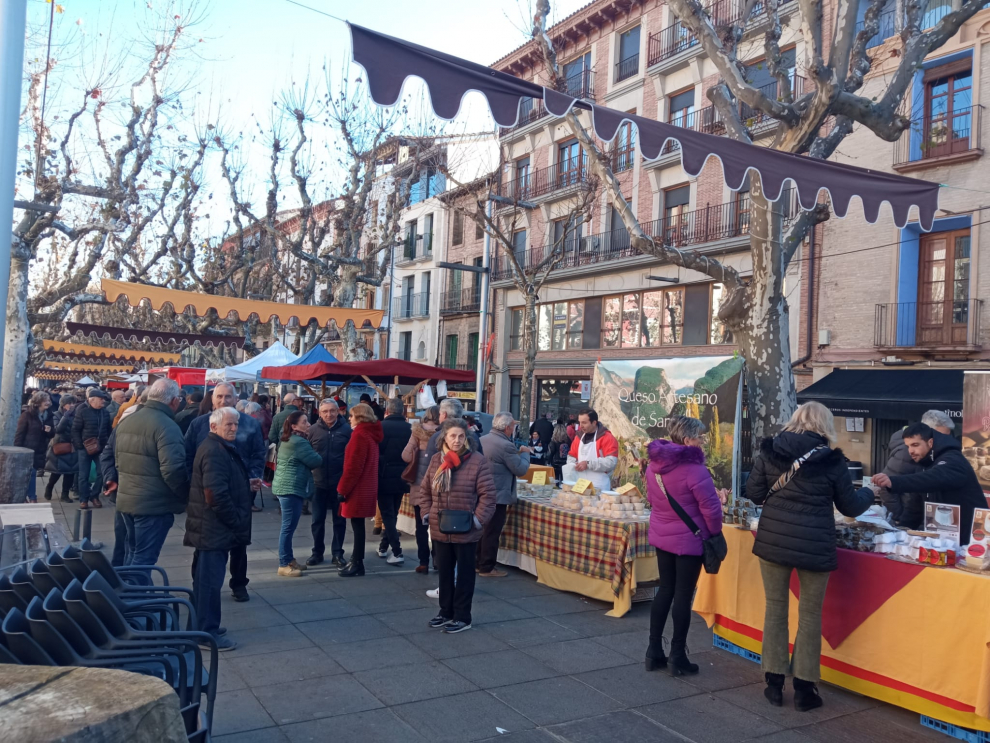 Las calles de Barbastro han registrado más animación conforme avanzaba la mañana.